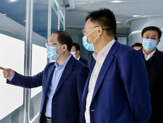 江苏省副省长胡广杰一行赴乐天堂FUN88药业考察调研